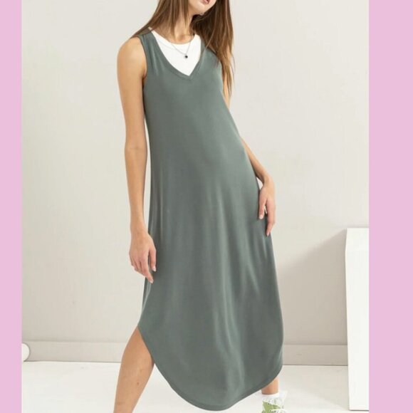 entro Dresses & Skirts - Entro size L olive green sleeveless racerback maxi T shirt dress LIKE NEW